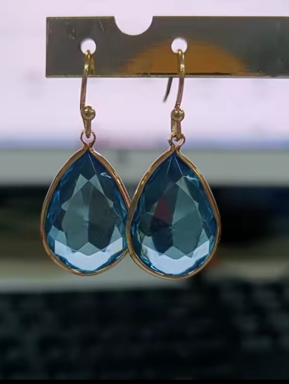 Classic Gold Tone Water Drop Blue Cubic Zirconia Earrings Vintage Style